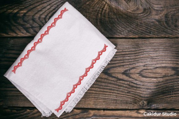 Red Fence Border: A Seasonal Embroidery Review